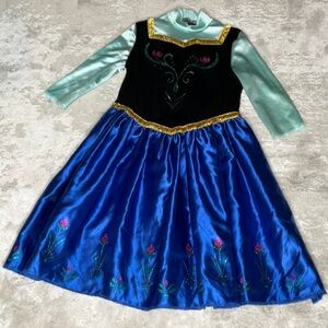 Disney, frozen dress size small(4-6)
